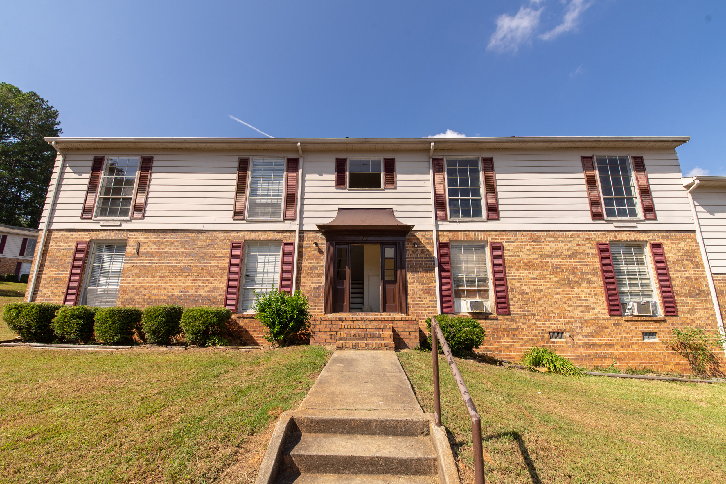 Walnut Hills Apartments